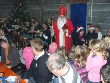  Nickolaus auch 2008 für die Kinder da